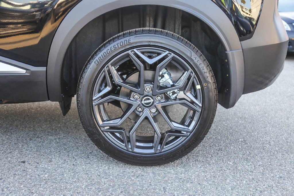 New 2026 Nissan Kicks SR w/ Illumination Package FWD image 10