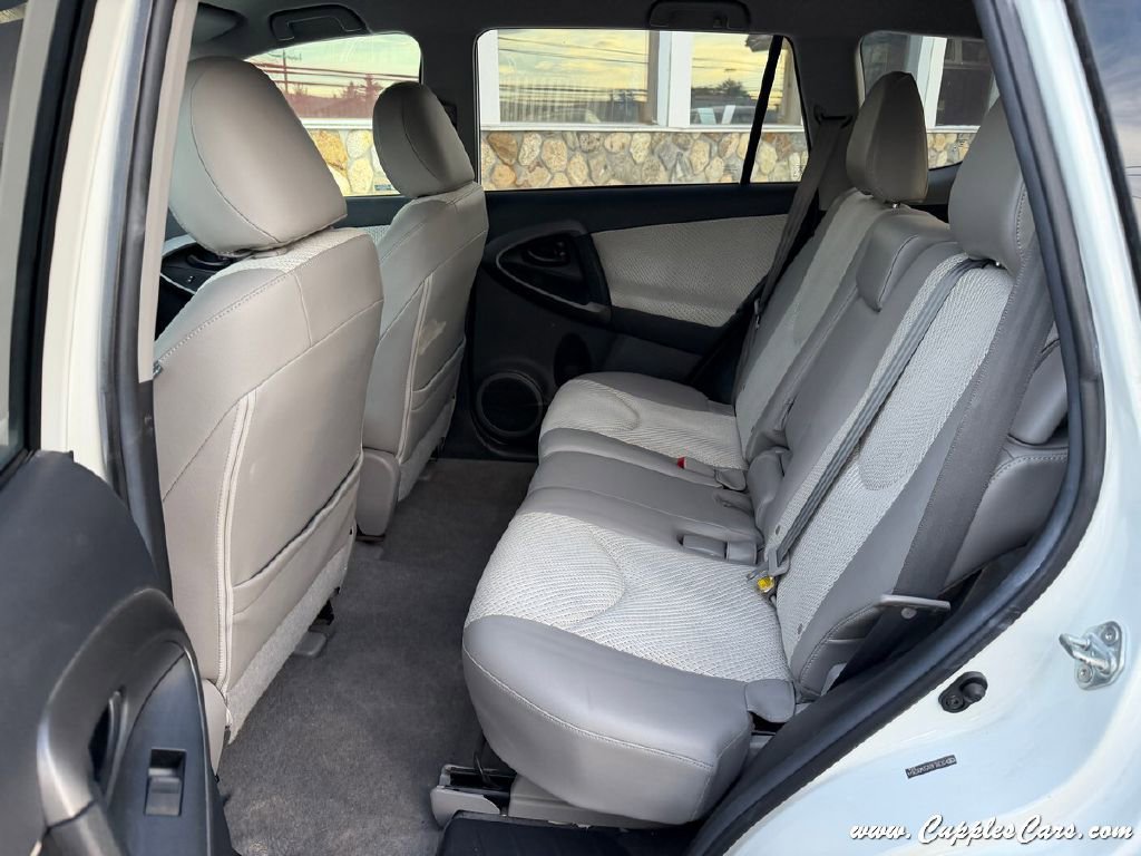 Used 2014 Toyota RAV4 EV image 7