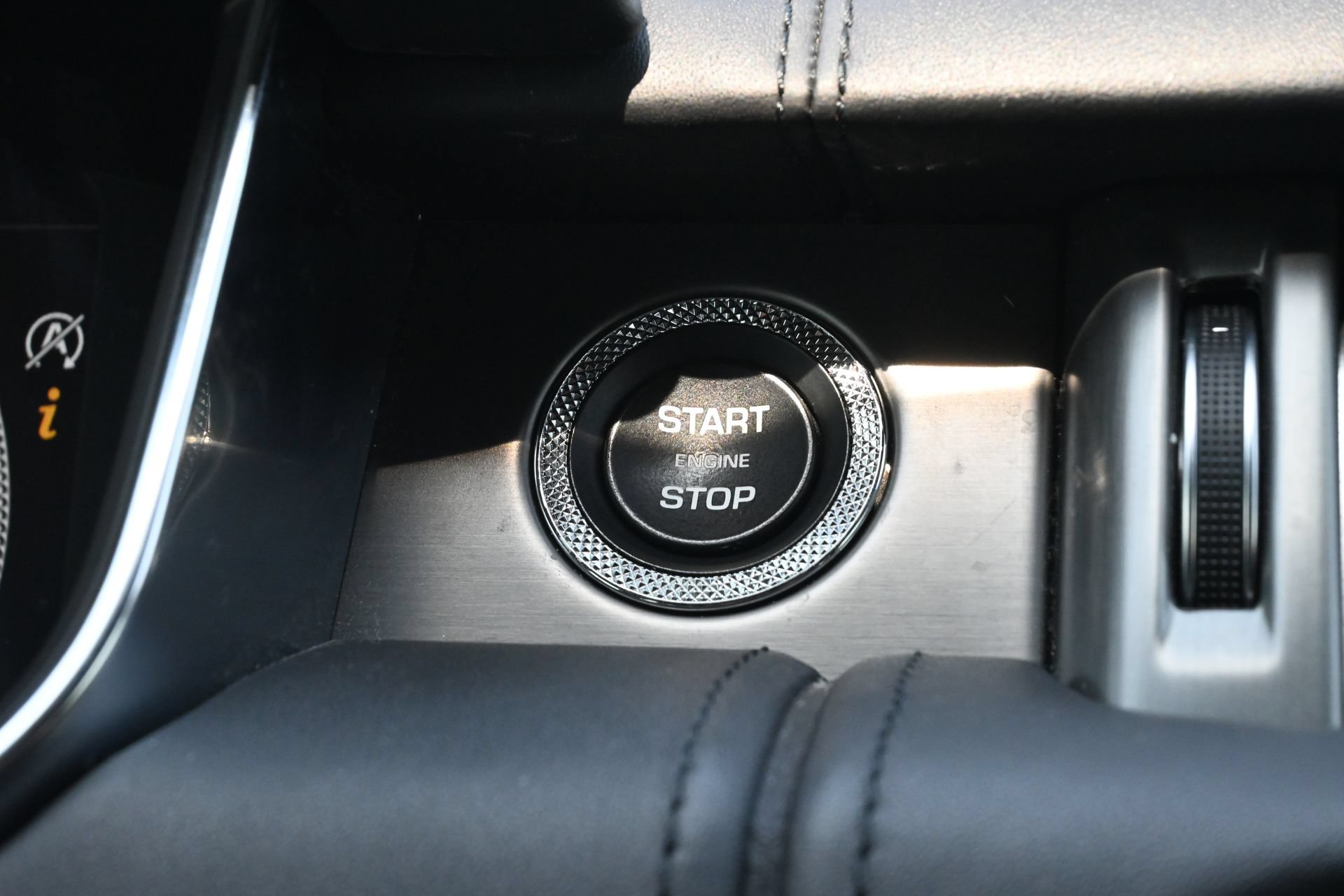 Used 2019 Land Rover Range Rover SV Autobiography Dynamic AWD/4WD image 15