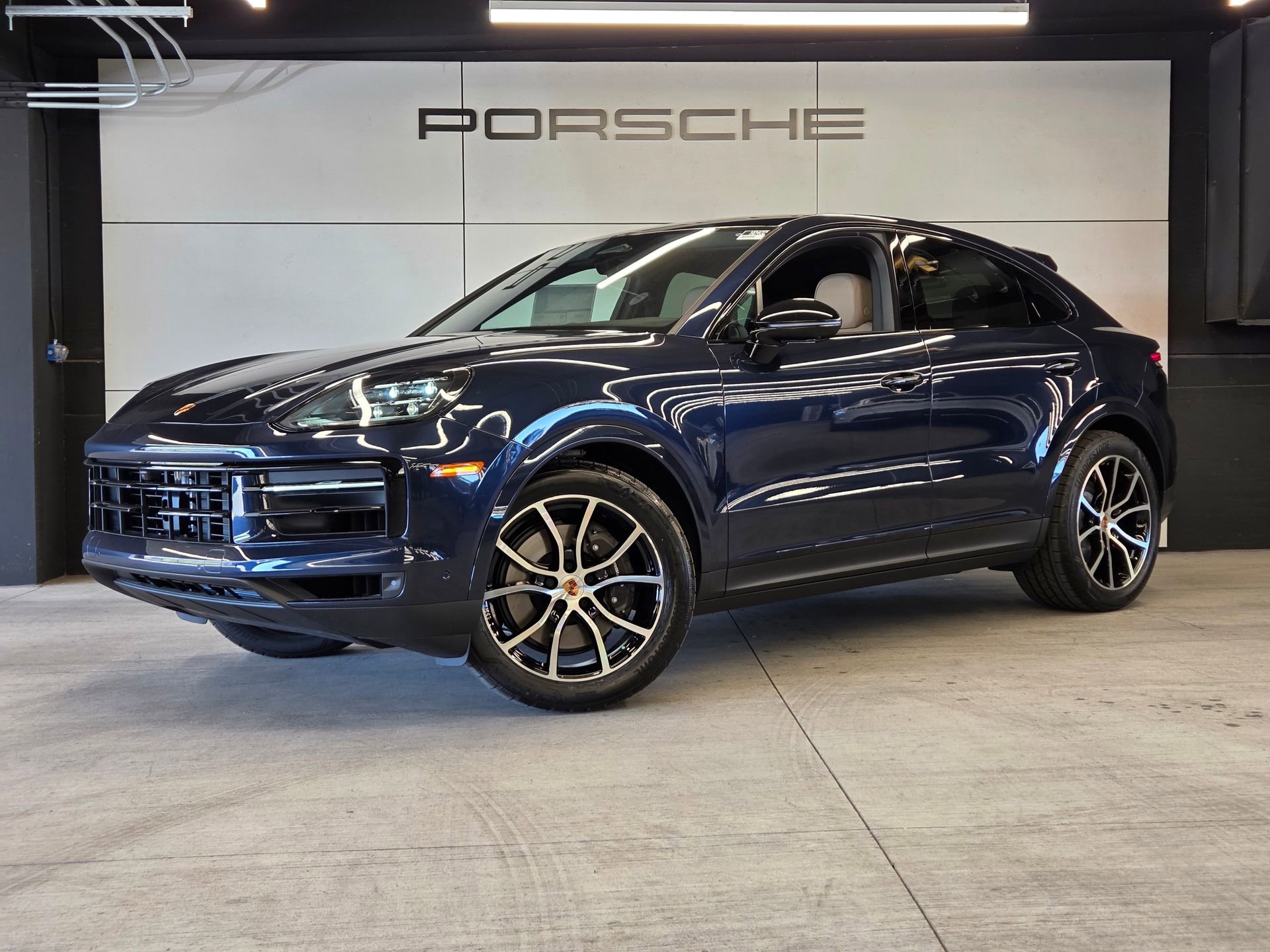 New 2026 Porsche Cayenne Coupe AWD/4WD image 1