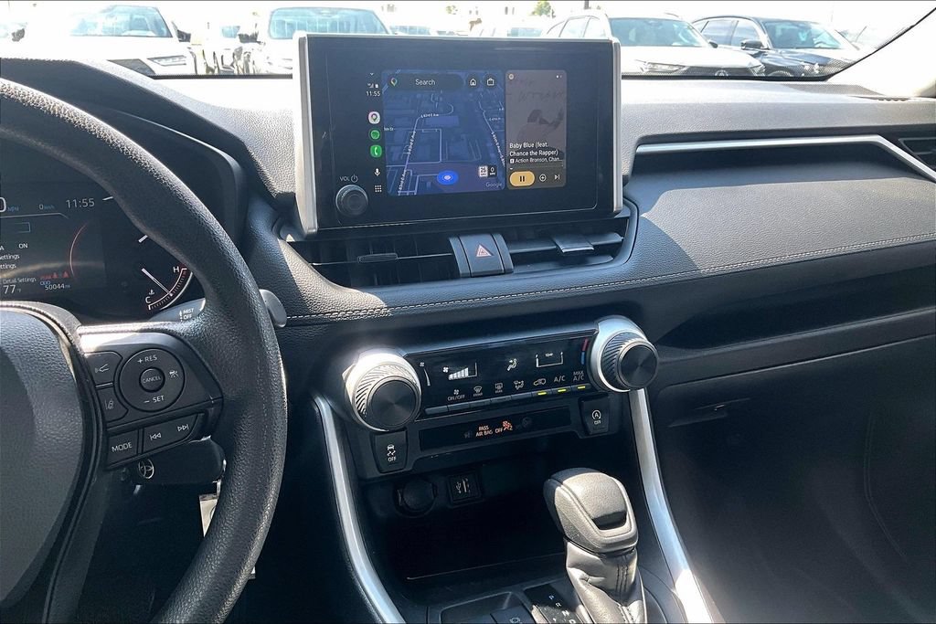 Used 2024 Toyota RAV4 LE AWD/4WD image 8