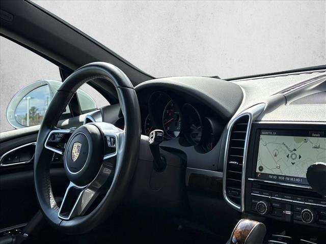 Used 2016 Porsche Cayenne image 24