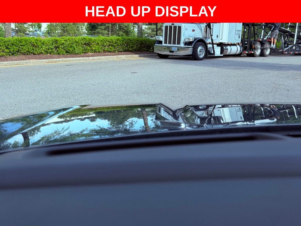 Used 2021 GMC Yukon XL Denali AWD/4WD image 9