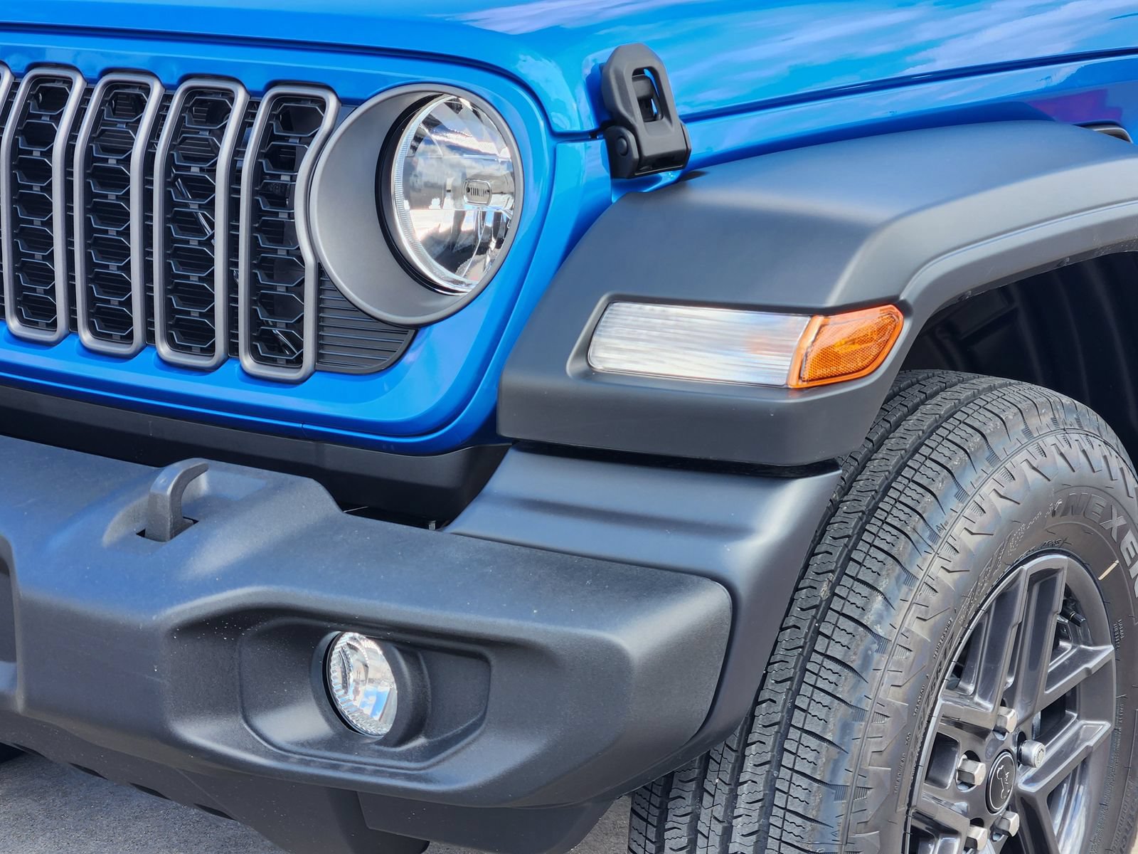 New 2026 Jeep Wrangler Sport AWD/4WD image 9