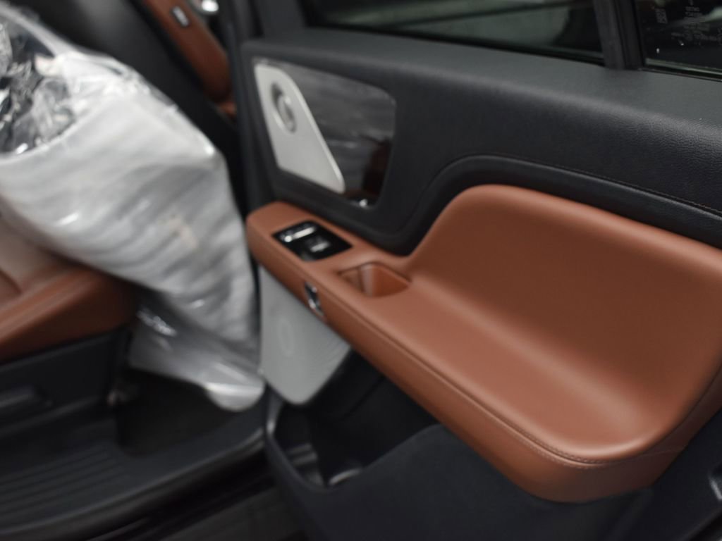 New 2026 Lincoln Aviator Reserve image 15