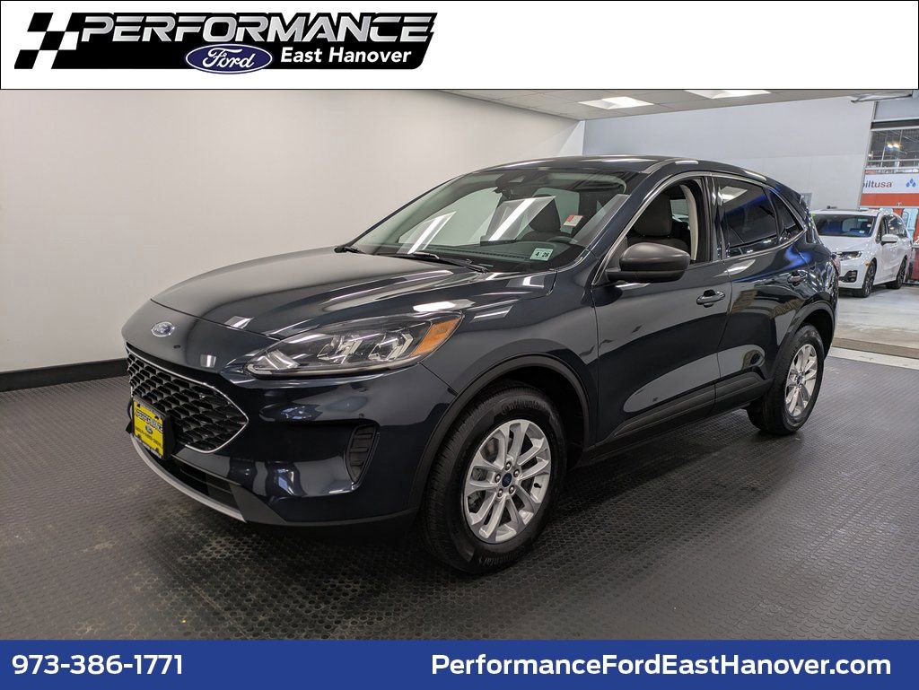 Used 2022 Ford Escape SE image 1