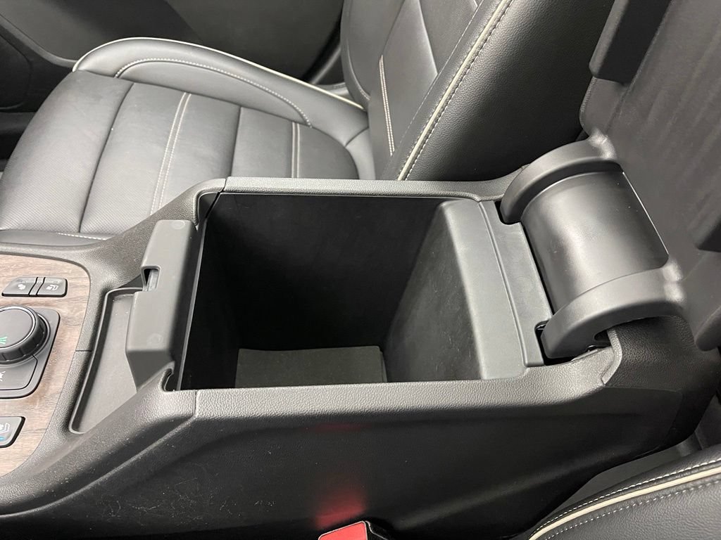 Used 2021 GMC Acadia Denali w/ Denali Technology Package FWD image 34