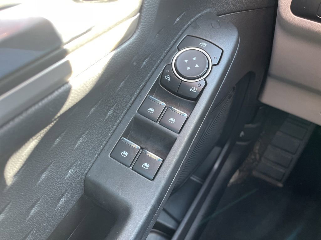 Used 2020 Ford Escape SE image 23