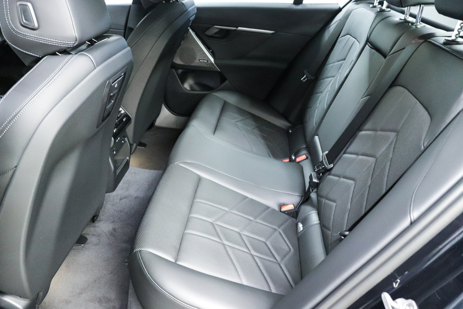 New 2027 BMW i5 eDrive40 w/ M Sport Package RWD image 18