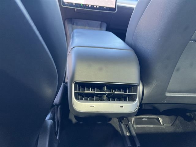 Used 2021 Tesla Model Y Long Range image 24