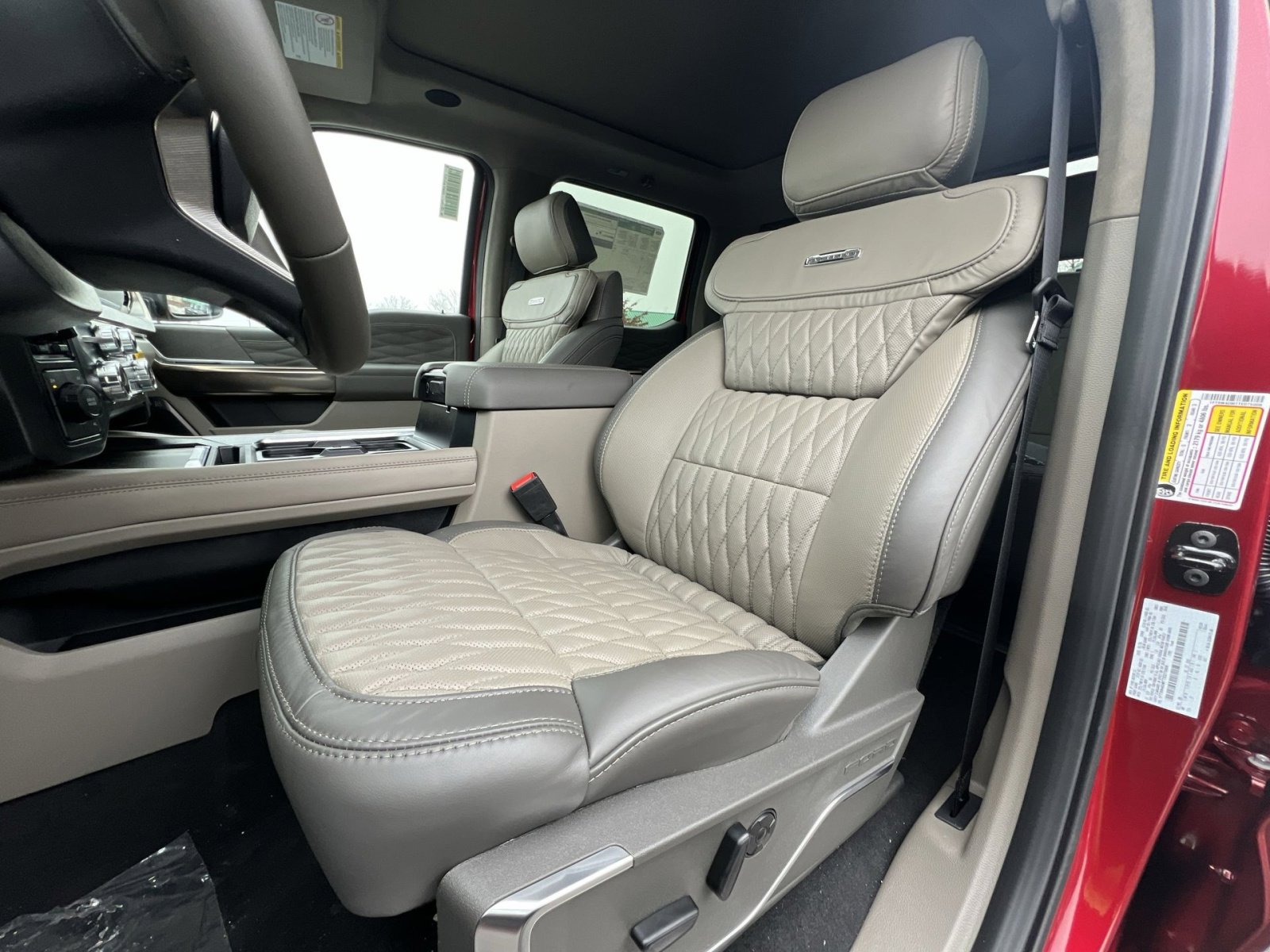 New 2026 Ford F450 Platinum w/ Platinum Plus Package image 13