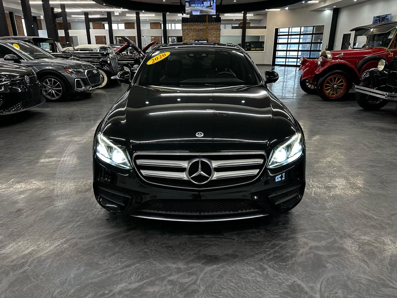 Used 2020 Mercedes-Benz E 350 Sedan image 2