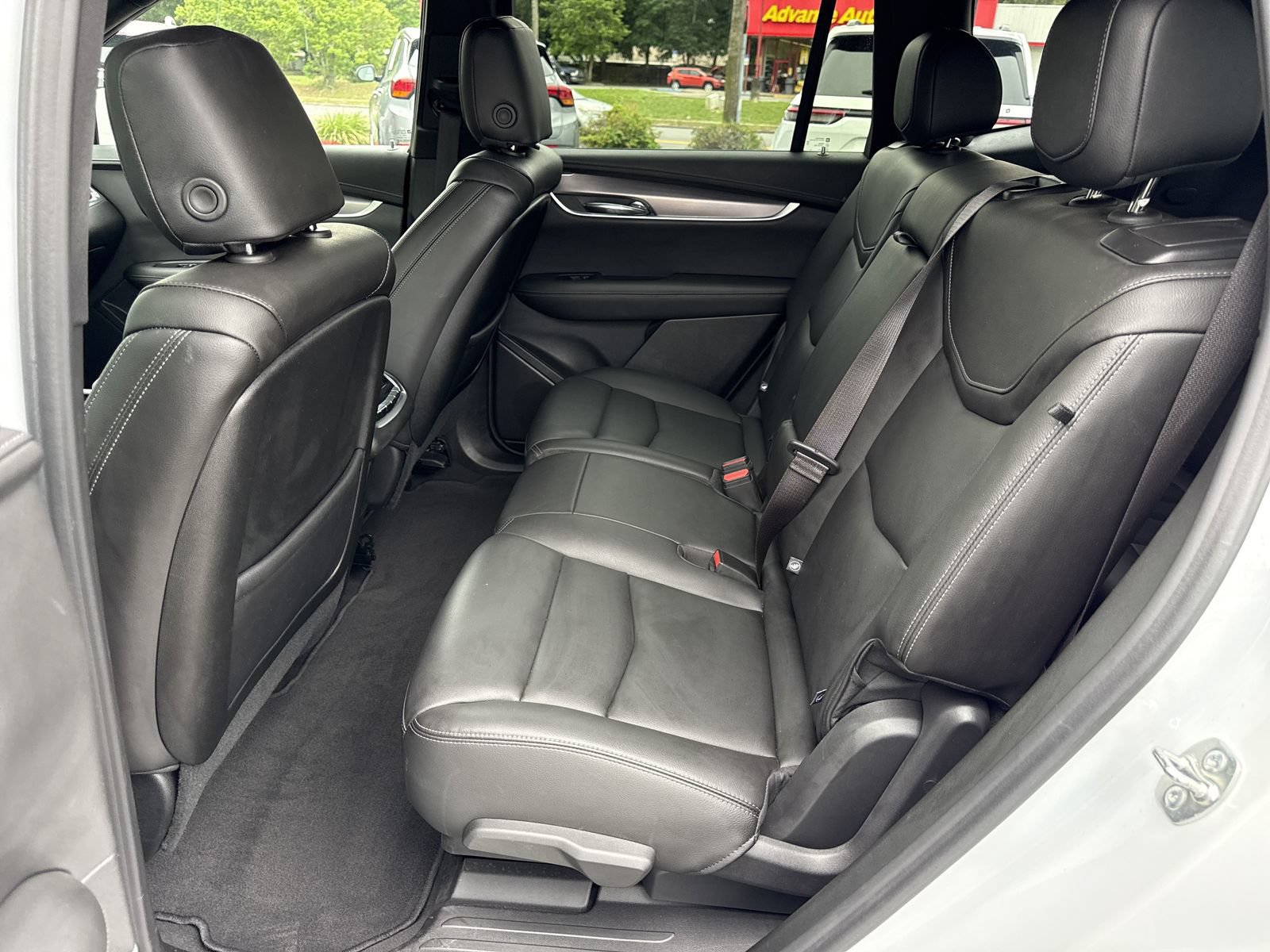 Used 2024 Cadillac XT6 Luxury FWD image 10