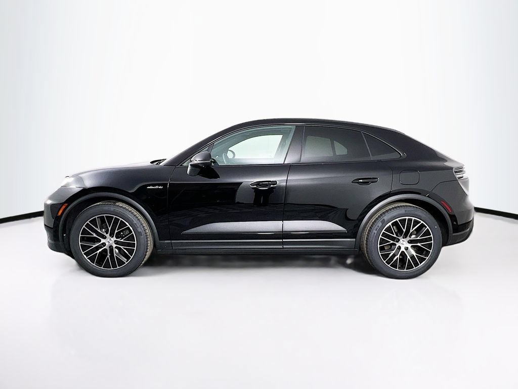 New 2026 Porsche Macan 4 Electric AWD/4WD image 2