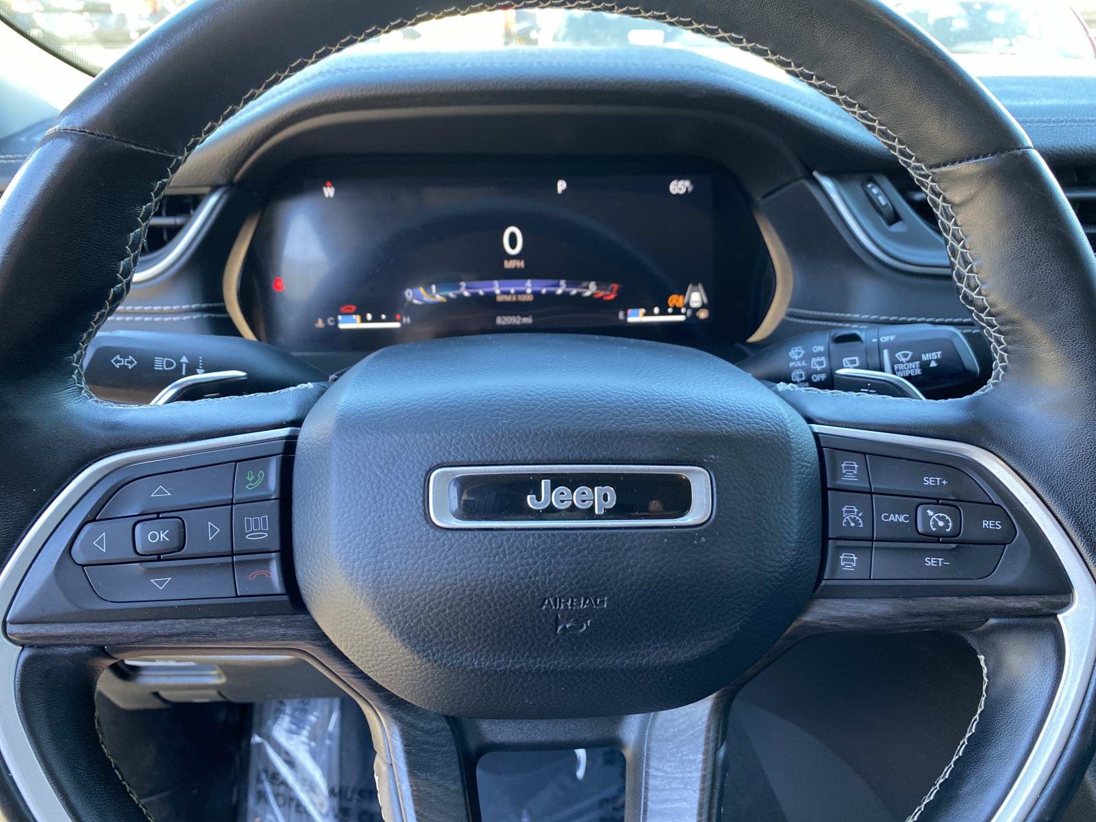 Used 2022 Jeep Grand Cherokee L Limited AWD/4WD image 18