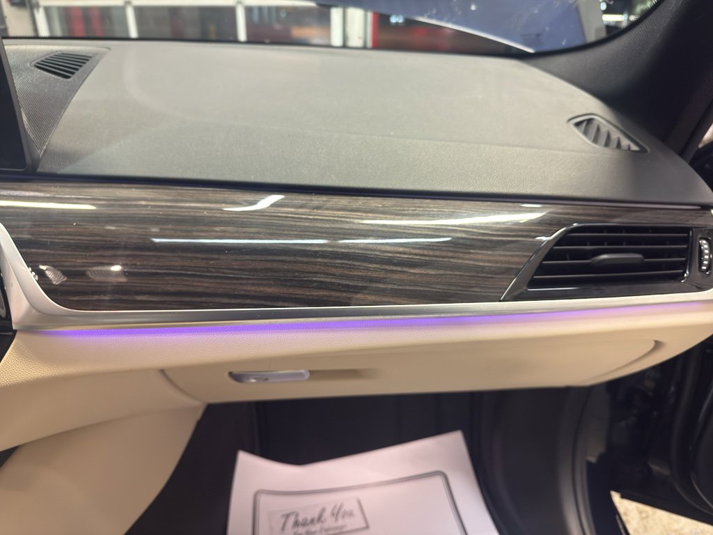 Used 2017 BMW 530i xDrive image 23