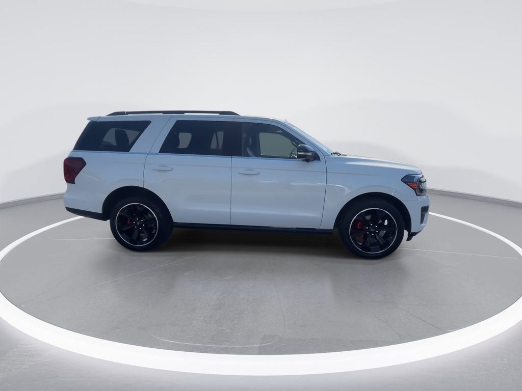 Used 2024 Ford Expedition Limited AWD/4WD image 9