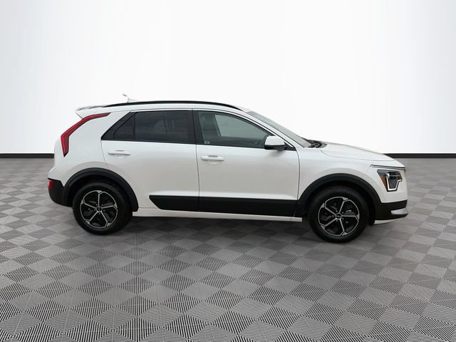 New 2027 Kia Sportage LX FWD image 8