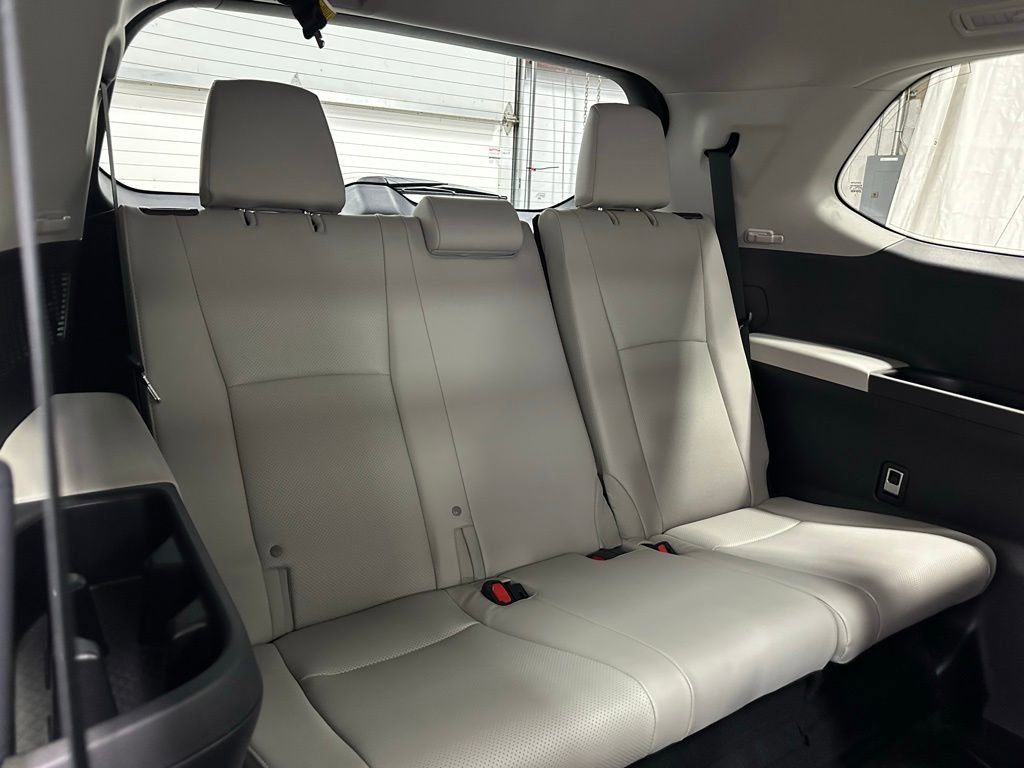 Used 2025 Toyota Grand Highlander AWD image 59