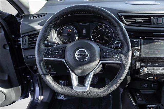 Used 2020 Nissan Rogue SL w/ Premium Package image 13
