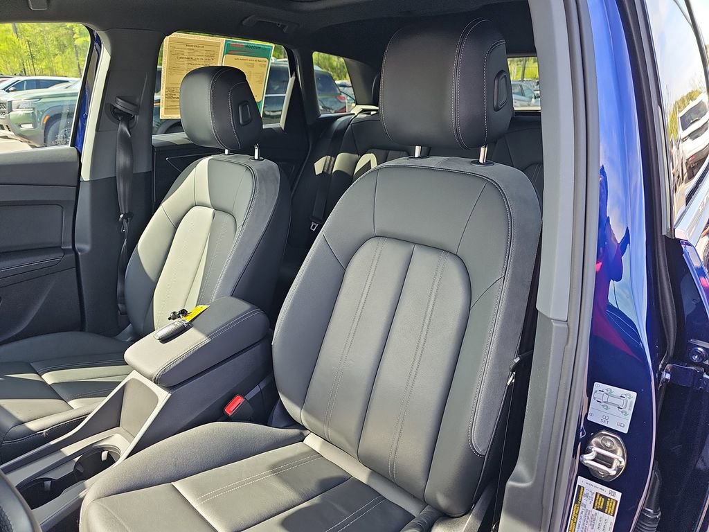 Used 2023 Audi Q4 e-tron Premium Plus w/ Premium Plus image 19