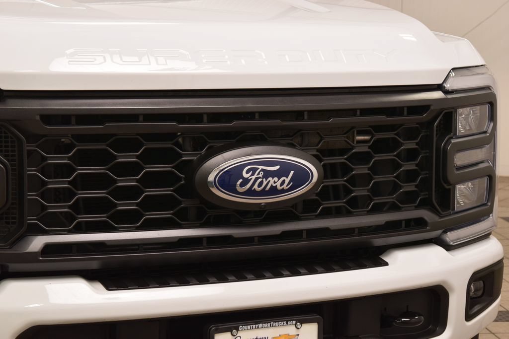 Used 2024 Ford F250 XL w/ STX Appearance Package AWD/4WD image 5