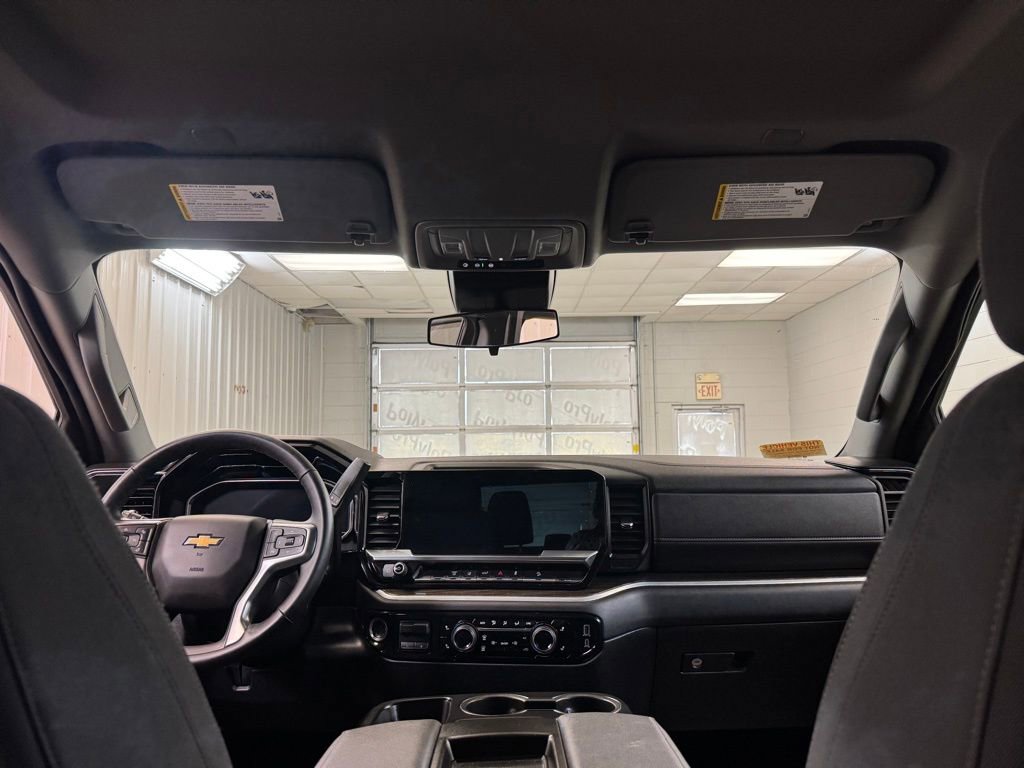 Used 2025 Chevrolet Silverado 2500 LT image 21