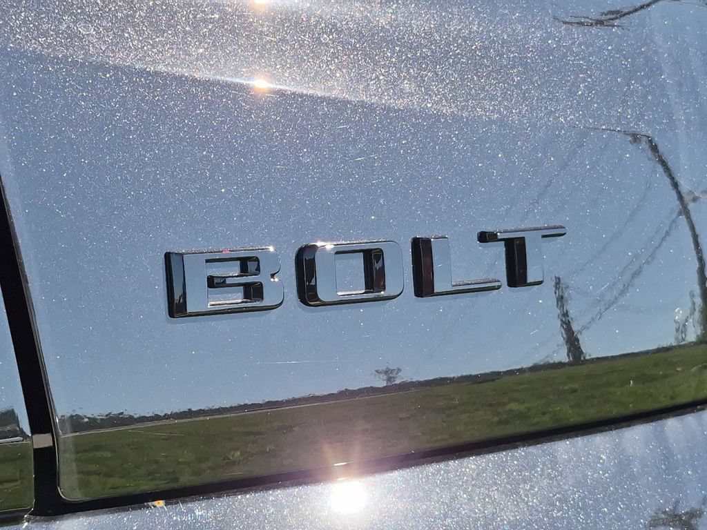 New 2027 Chevrolet Bolt RS w/ Technology Package FWD image 30