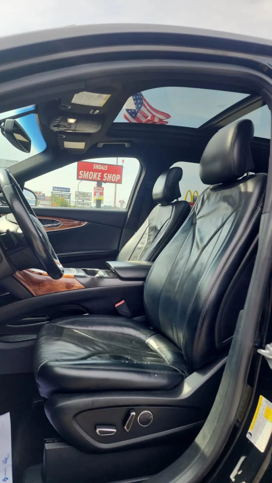 Used 2018 Lincoln MKX Reserve image 17