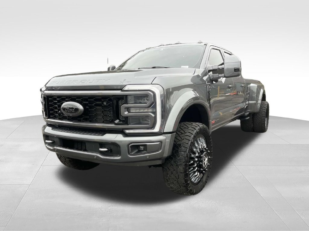 Used 2024 Ford F450 Platinum w/ FX4 Off-Road Package AWD/4WD image 9