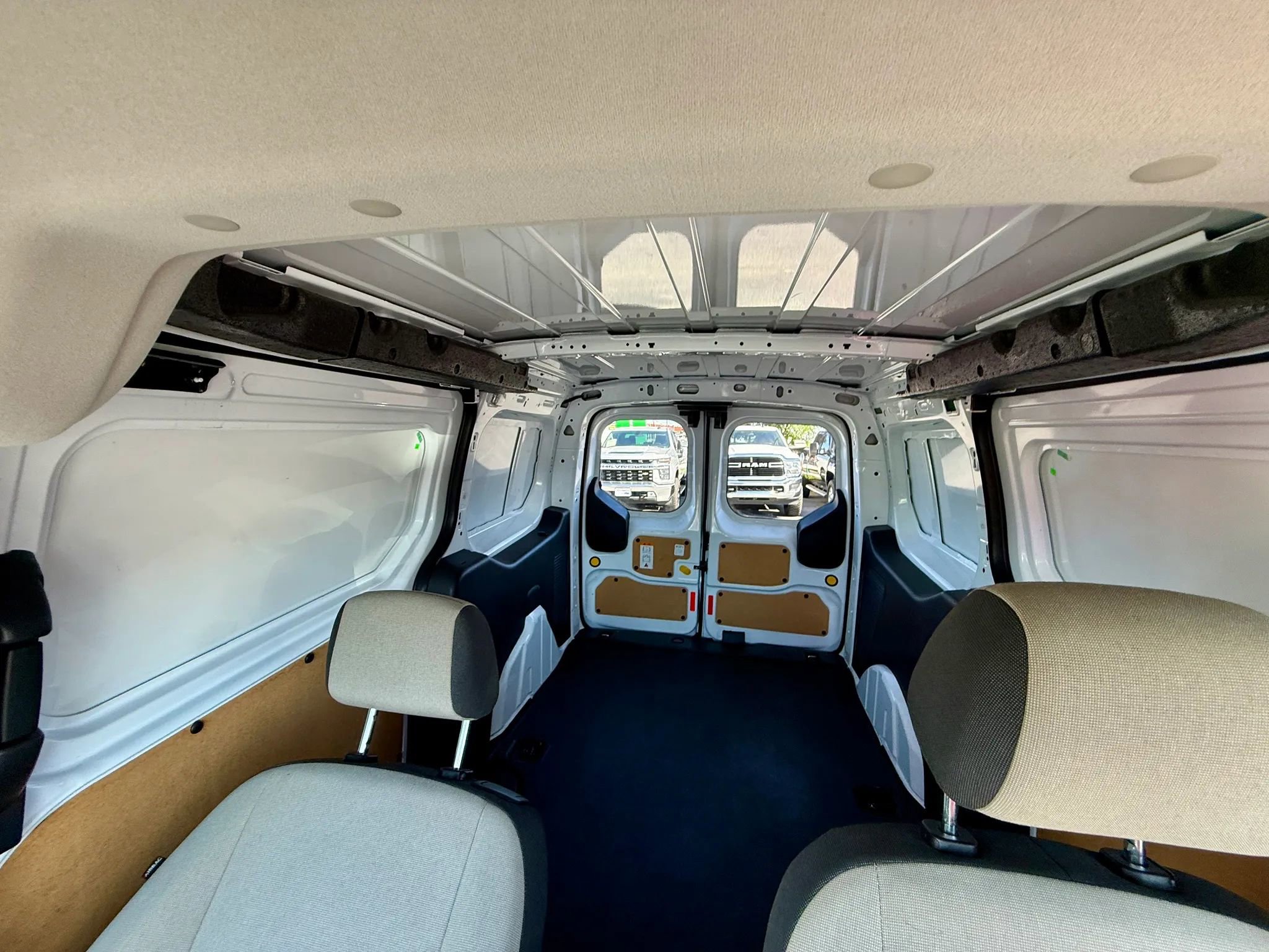 Used 2015 Ford Transit Connect XLT FWD image 13