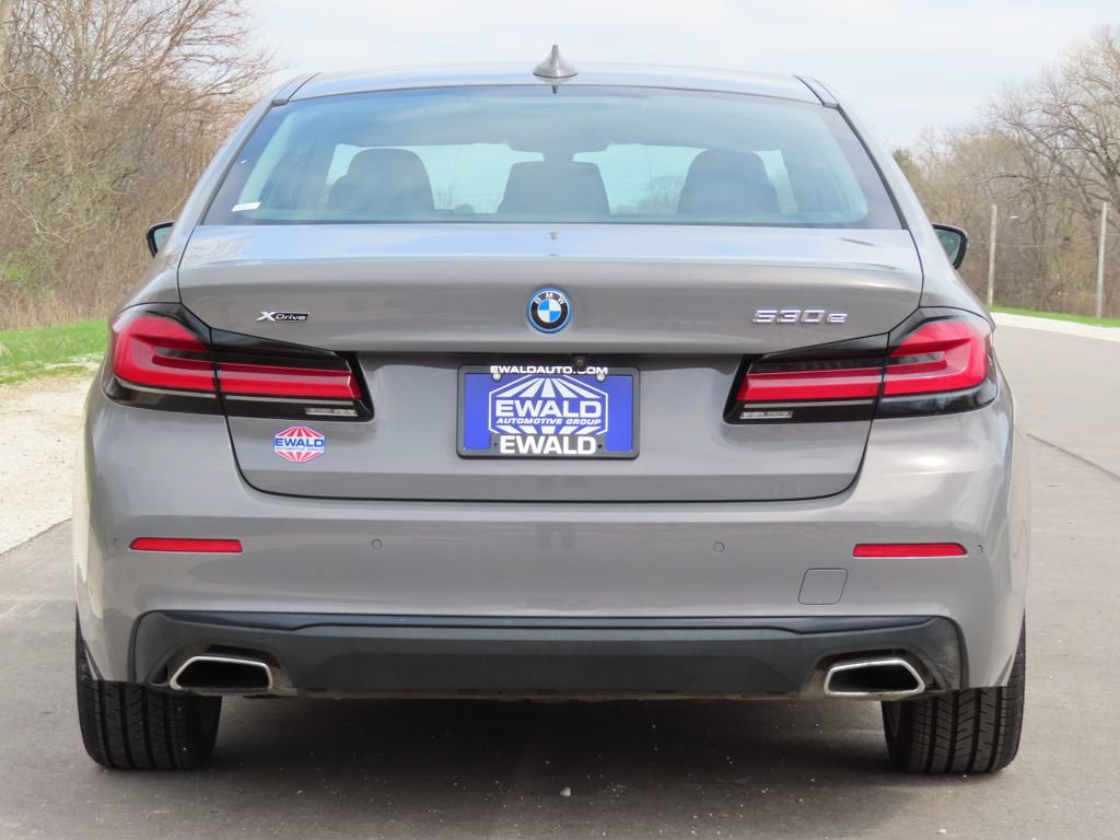Used 2022 BMW 530e xDrive w/ Premium Package AWD/4WD image 17