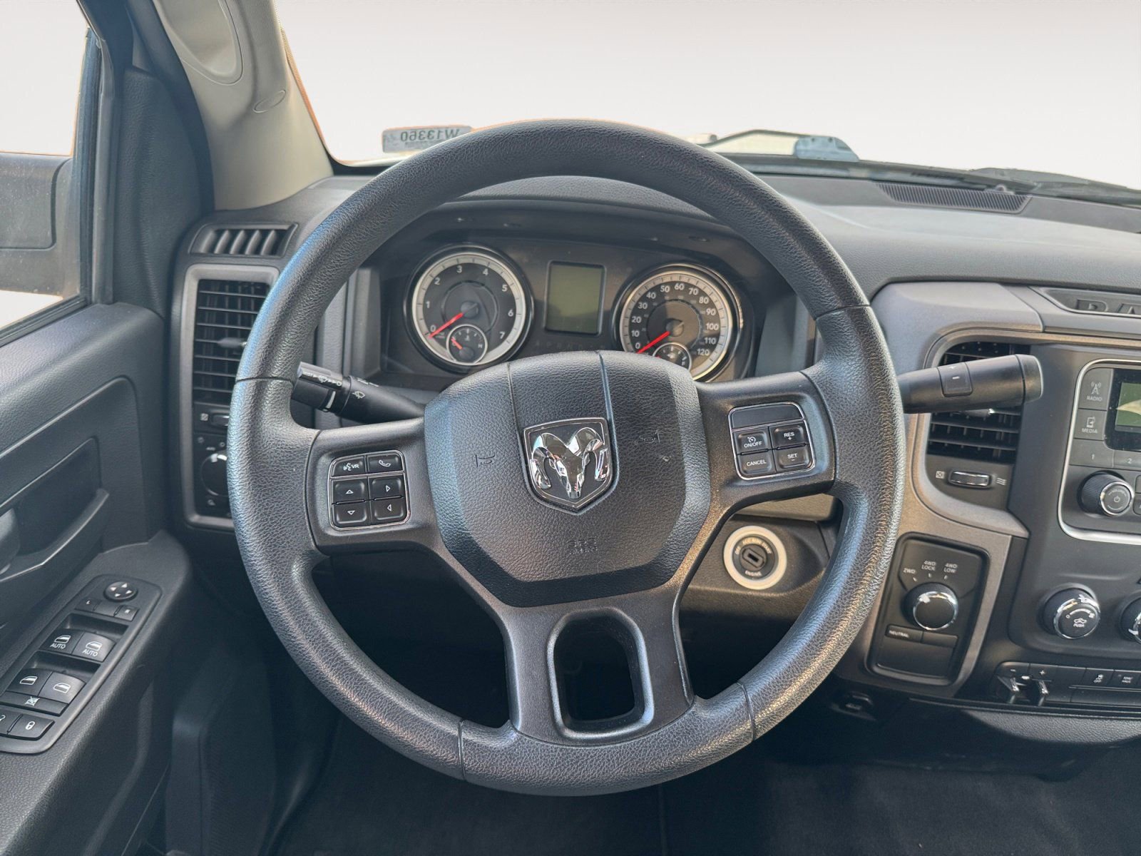 Used 2018 RAM 3500 Tradesman w/ Chrome Appearance Group image 11