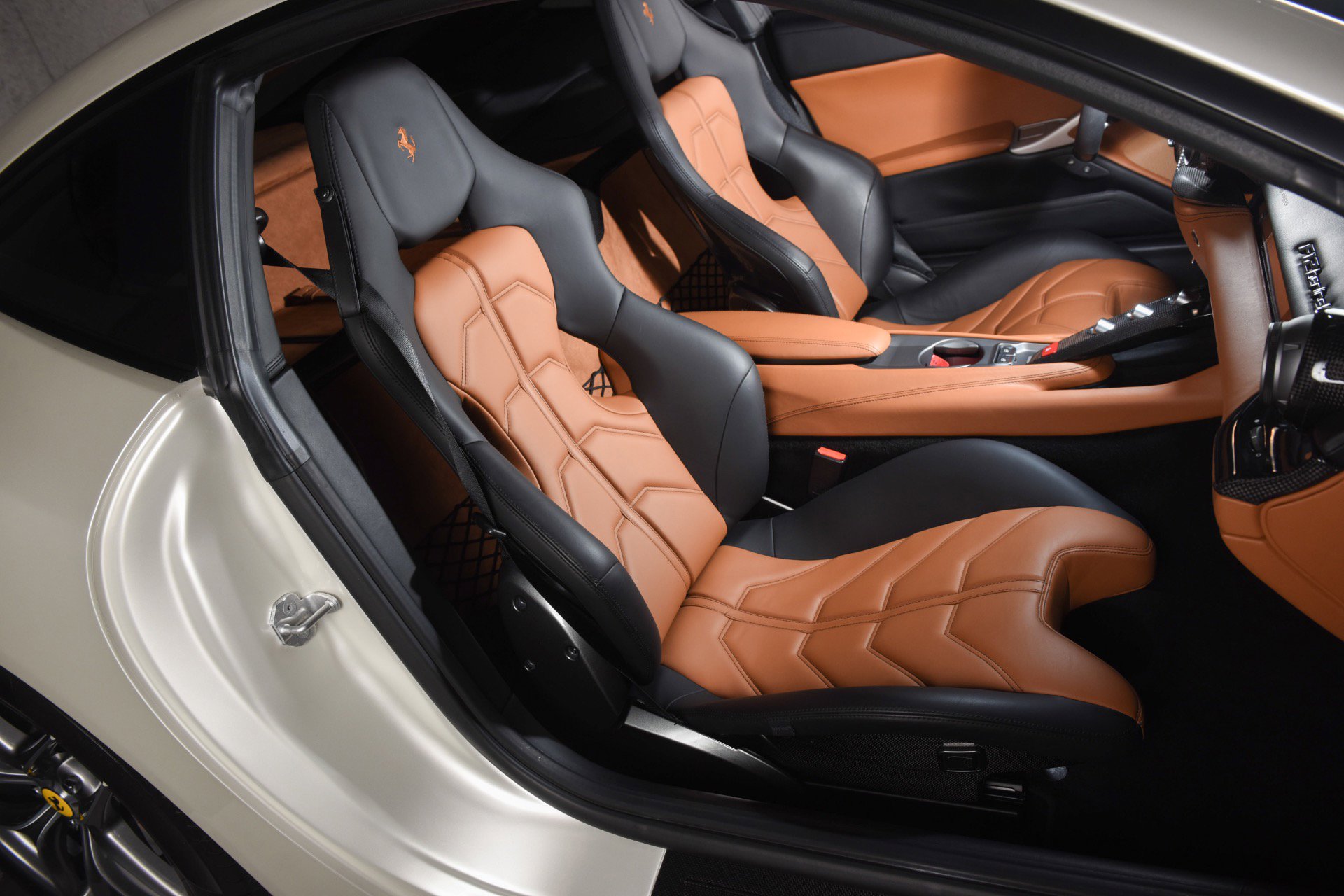 Used 2014 Ferrari F12 Berlinetta RWD image 18