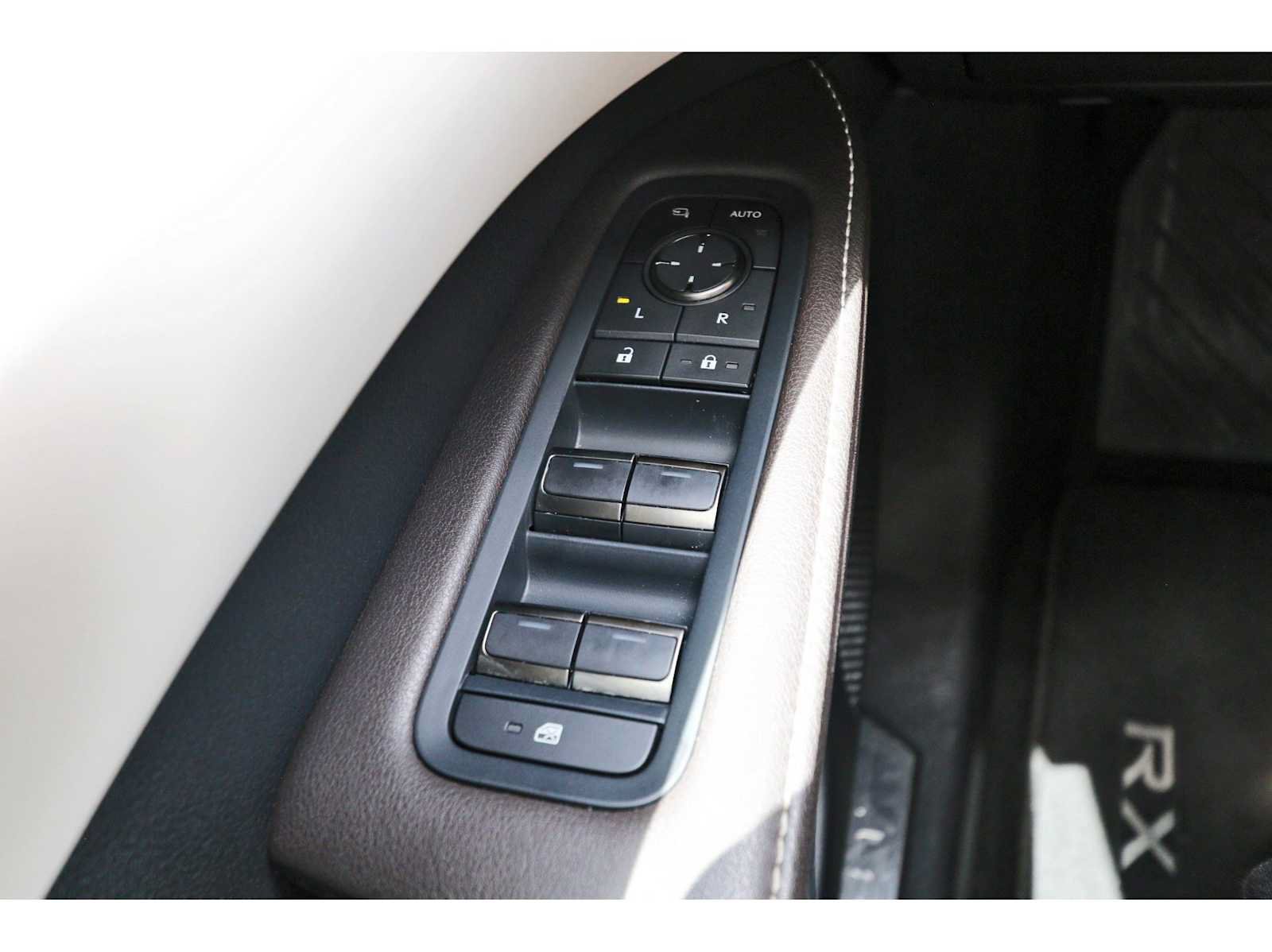 Used 2024 Lexus RX 350 FWD w/ Technology Package image 20