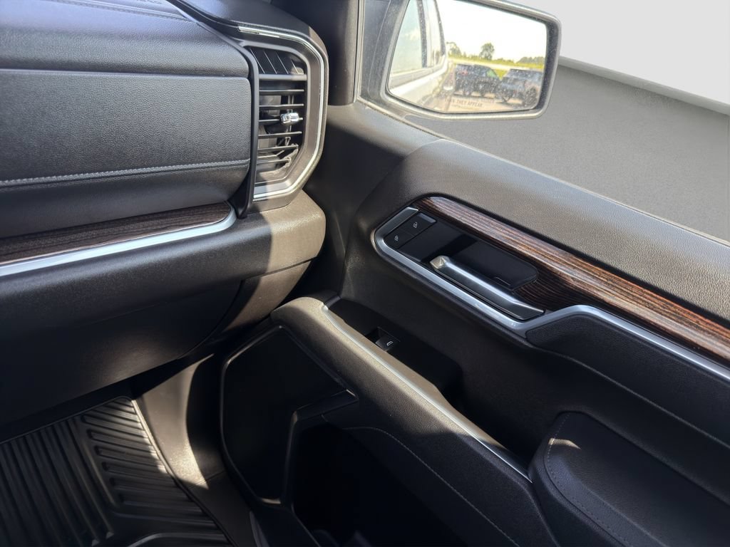 Used 2025 GMC Sierra 1500 Elevation AWD/4WD image 17