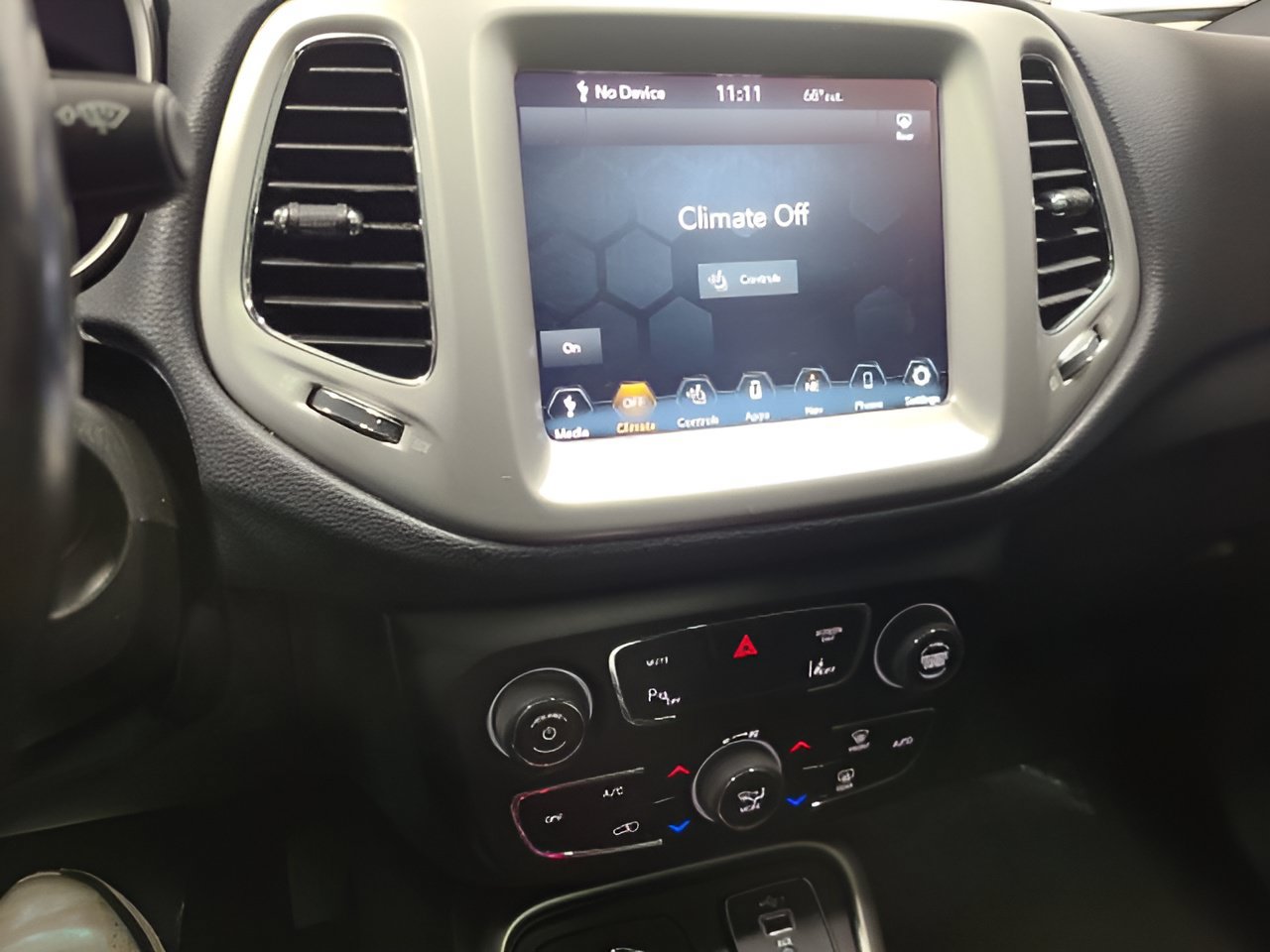 Used 2021 Jeep Compass Latitude w/ Sun and Sound Group AWD/4WD image 31