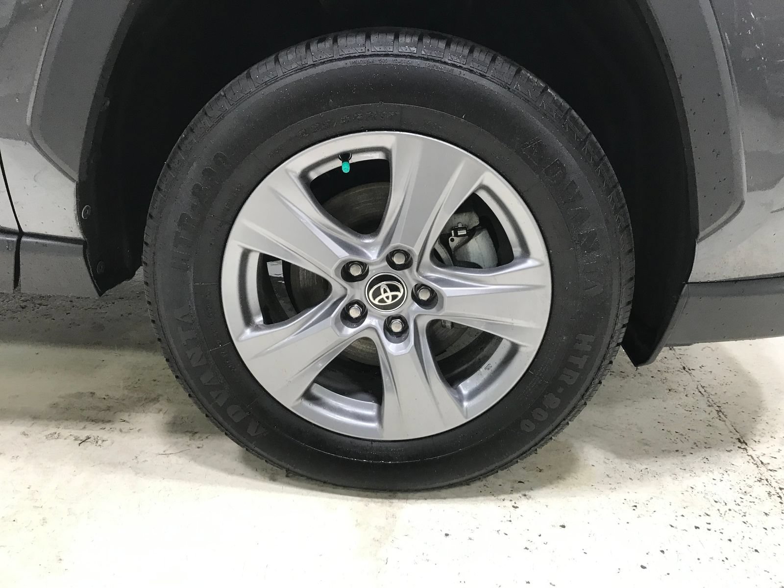 Used 2022 Toyota RAV4 XLE AWD/4WD image 10