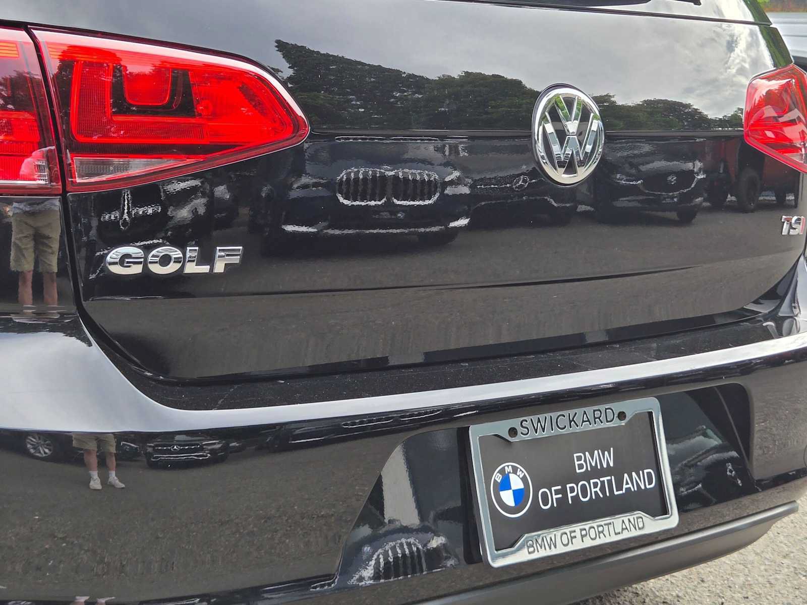 Used 2015 Volkswagen Golf S FWD image 14