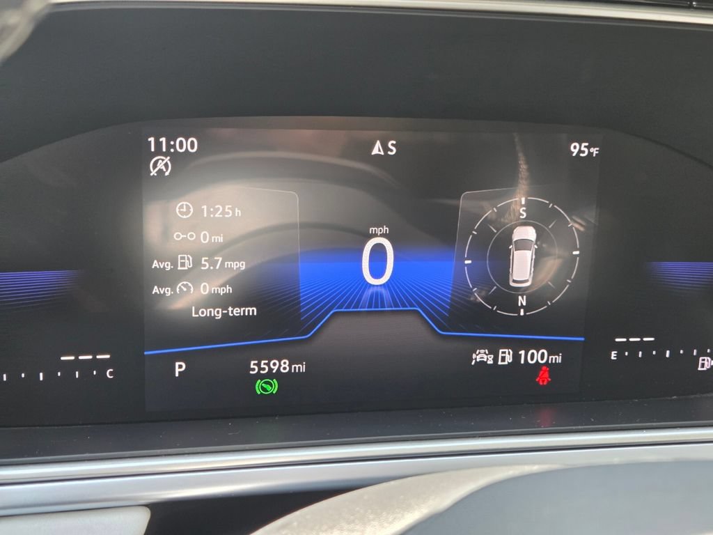 Certified 2025 Volkswagen Taos SE FWD image 15
