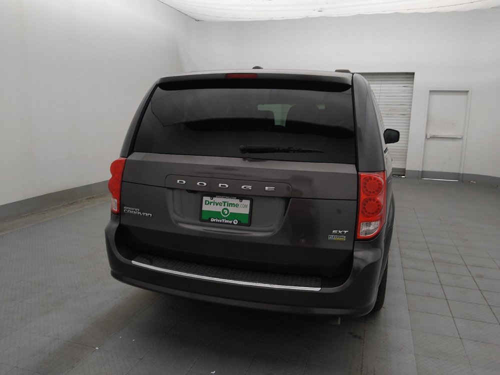 Used 2017 Dodge Grand Caravan SXT image 7