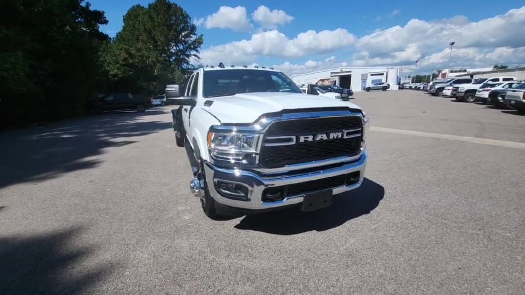 Used 2024 RAM 3500 Tradesman w/ Chrome Appearance Group image 8