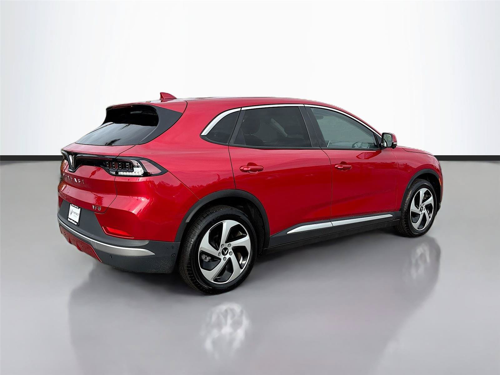 New 2025 VinFast VF 8 Eco AWD/4WD image 7