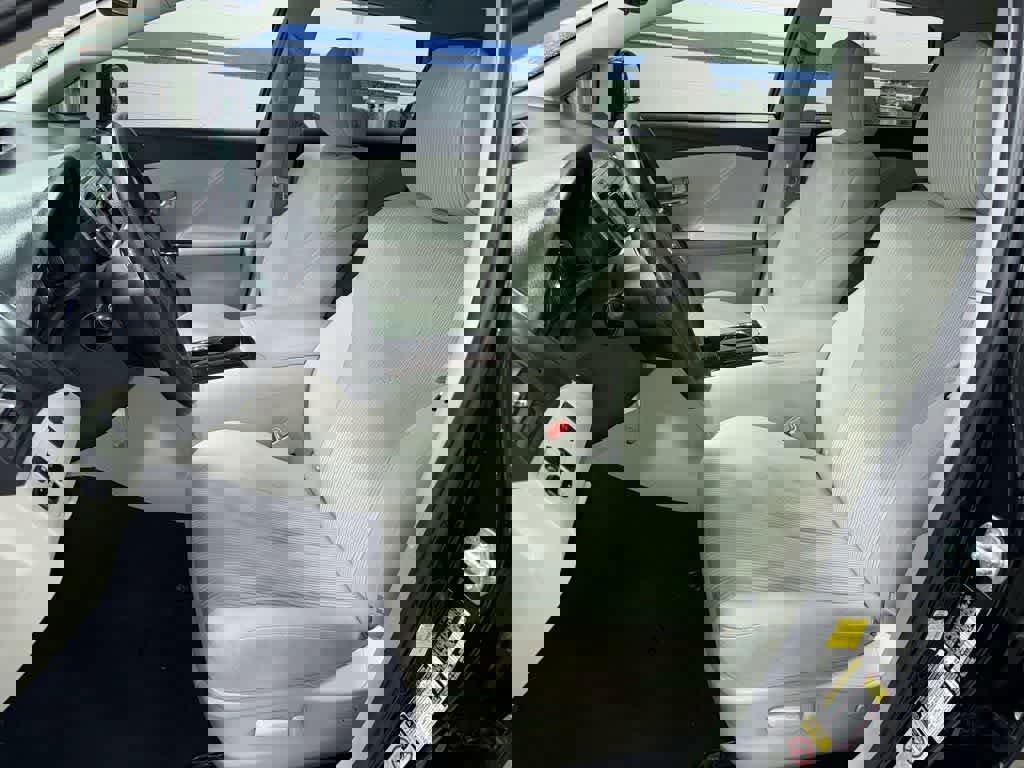 Used 2012 Toyota Venza LE w/ LE Convenience Pkg image 15