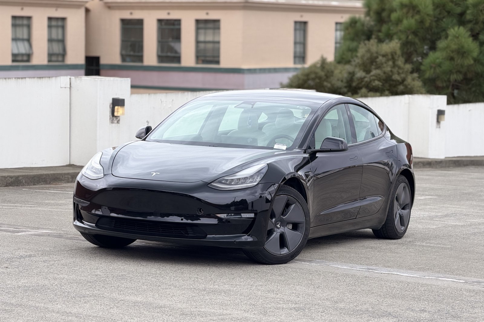 Used 2021 Tesla Model 3 Standard Range Plus RWD image 3