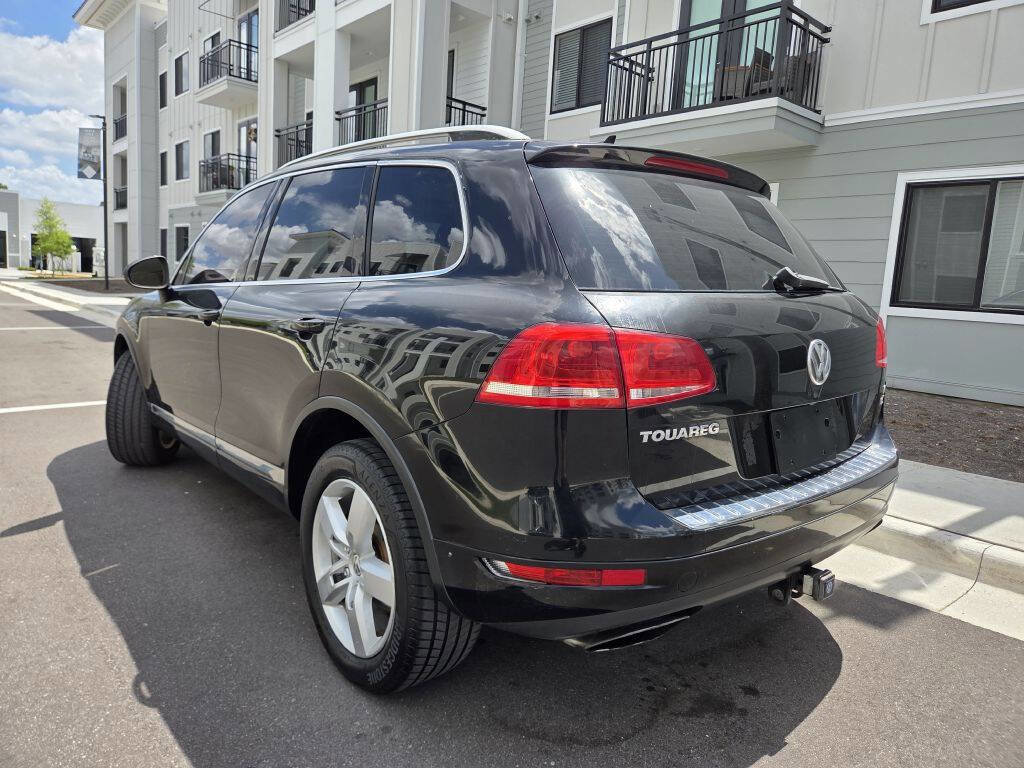 Used 2011 Volkswagen Touareg V6 AWD/4WD image 9