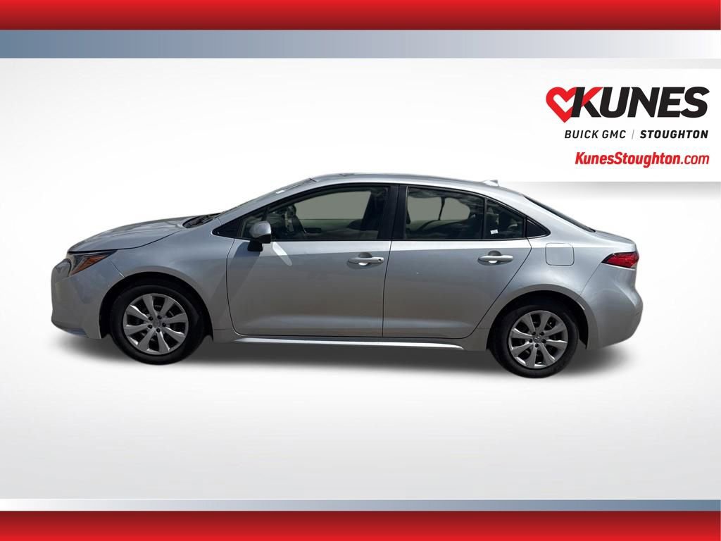 Used 2022 Toyota Corolla LE FWD image 4