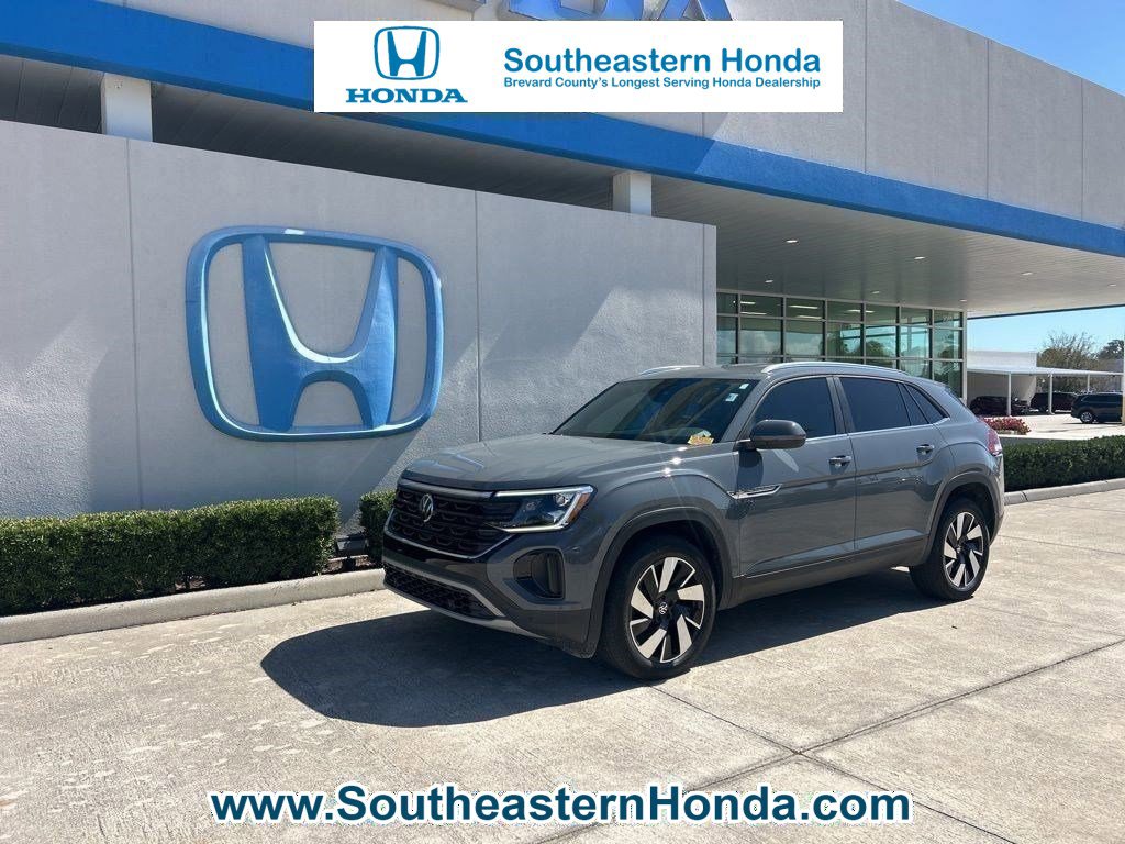 Used 2024 Volkswagen Atlas Cross Sport SE image 1