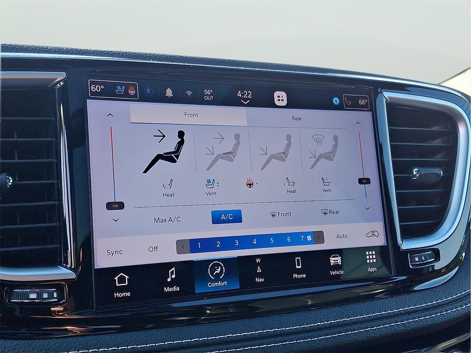 Used 2023 Chrysler Pacifica Limited w/ S Appearance Package image 12