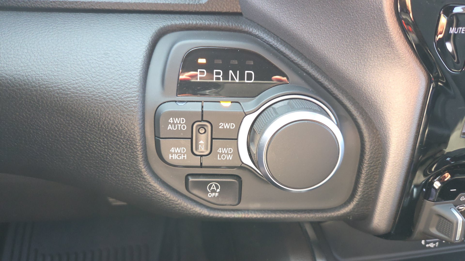 Used 2025 RAM 1500 Big Horn AWD/4WD image 12